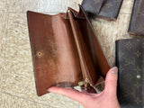 “Junk” wallets final sale