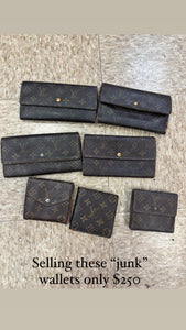 “Junk” wallets final sale